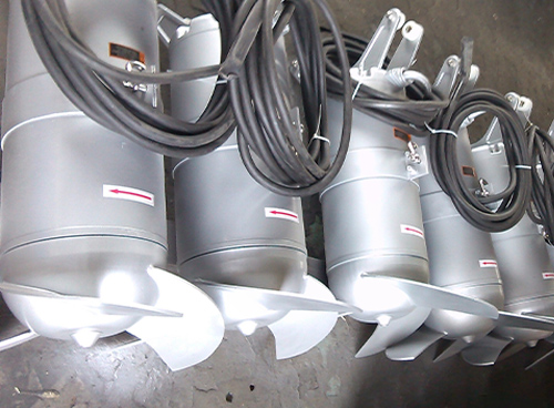 How Do Submersible Mixers Work?