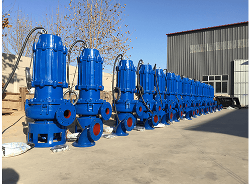 What is the difference between a submersible sludge pump and a mud pump?