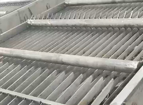 What is a trash rake bar screen?