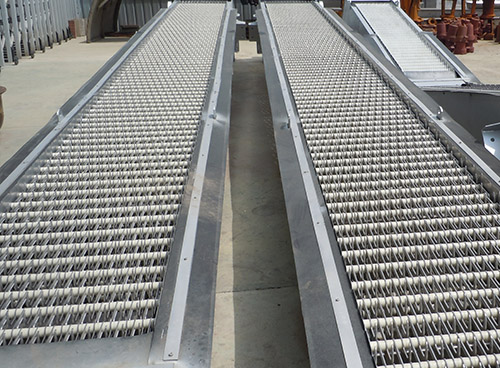 What materials are used for lift station bar screens？