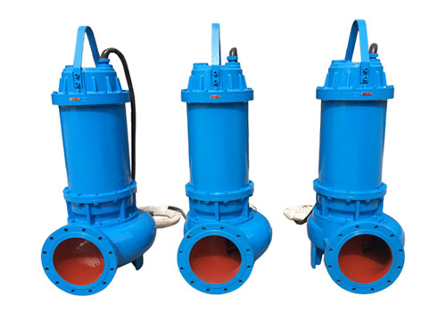 What is the difference between submersible pump and pump？