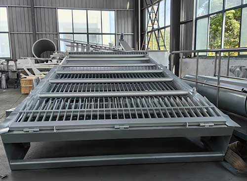 What is the difference between a bar screen and a fine screen?